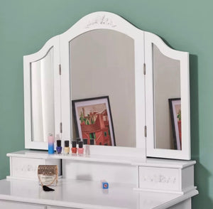 White Victorian Mirror Dressing Table