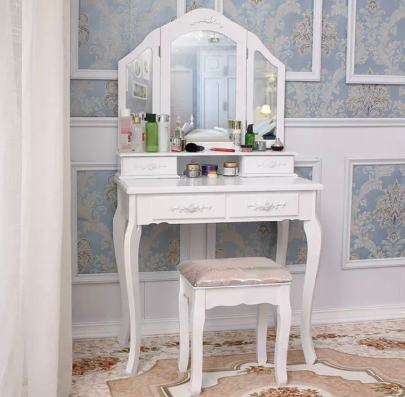 White Victorian Mirror Dressing Table